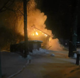 огнеборцы 72 пожарной части ликвидировали пожар в селе Катынь - фото - 1