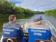 24 августа аварийно-спасательным отрядом на акваториях города Смоленска профессиональной аварийно-спасательной службы СОГБУ «Пожарно-спасательный центр» -проводились поисково-спасательные работы - фото - 1